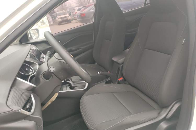 Used Chevrolet Cavalier 2020 325T Automatic Enjoyment Edition Left Front Seat