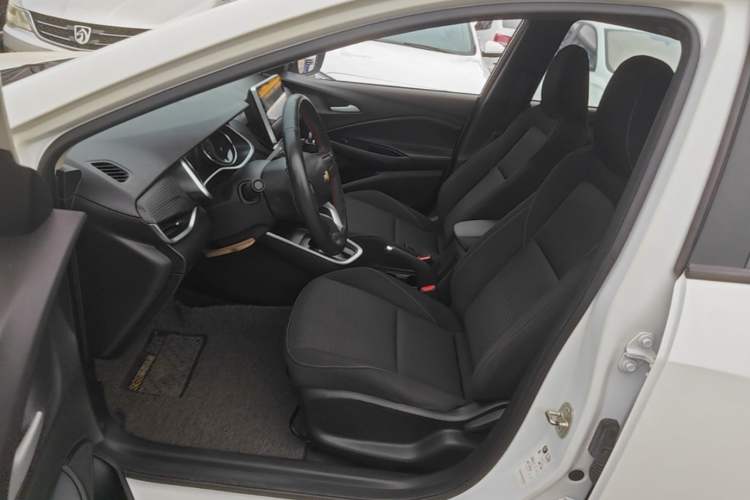 Used Chevrolet Cavalier 2020 325T Automatic Enjoyment Edition Left Front Seat