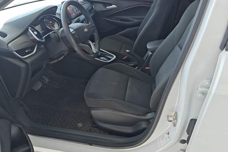 Used Chevrolet Cavalier 2020 325T Automatic Enjoyment Edition Left Front Seat