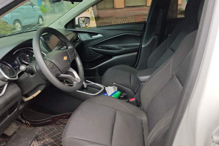 Used Chevrolet Cavalier 2020 325T Automatic Enjoyment Edition Left Front Seat