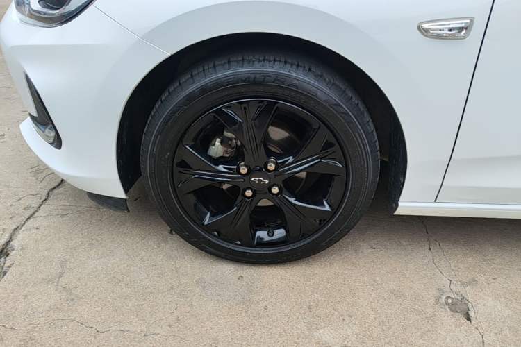Used Chevrolet Cavalier 2020 Redline 325T Automatic Xinshang Edition China VI Standard Left Front Wheel Hub