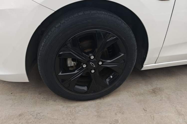 Used Chevrolet Cavalier 2020 Redline 325T Automatic Xinshang Edition Left Front Wheel Hub