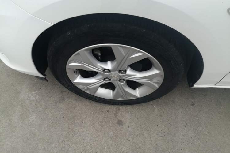 Used Chevrolet Cavalier 2020 325T Automatic Enjoyment Edition Left Front Wheel Hub