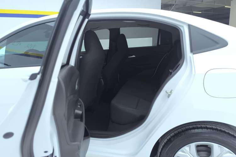 Used Chevrolet Cavalier 2020 325T Automatic Enjoyment Edition Left Rear Seat