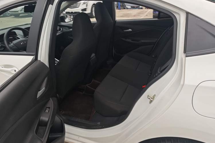 Used Chevrolet Cavalier 2020 Redline 325T Automatic Xinshang Edition Left Rear Seat