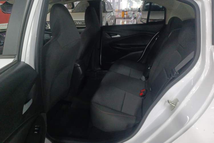 Used Chevrolet Cavalier 2020 Redline 325T Automatic Xinshang Edition China VI Standard Left Rear Seat