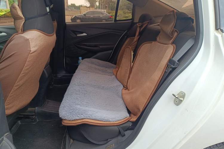 Used Chevrolet Cavalier 2020 Redline 325T Automatic Xinshang Edition China VI Standard Left Rear Seat