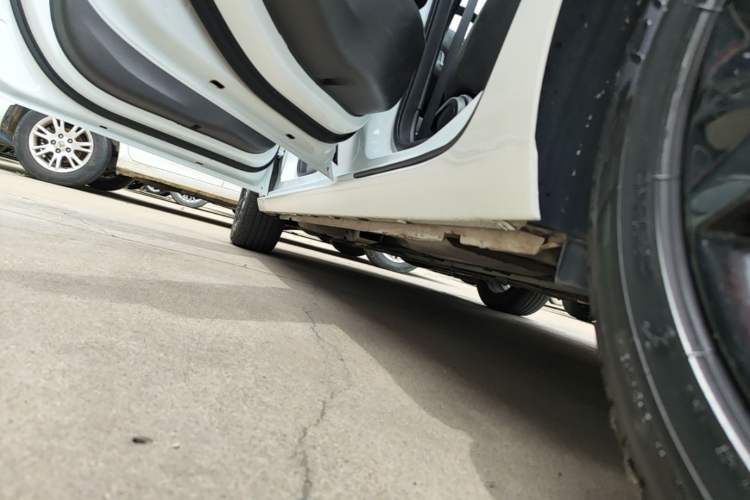 Used Chevrolet Cavalier 2020 Redline 325T Automatic Xinshang Edition China VI Standard Left Side Sill