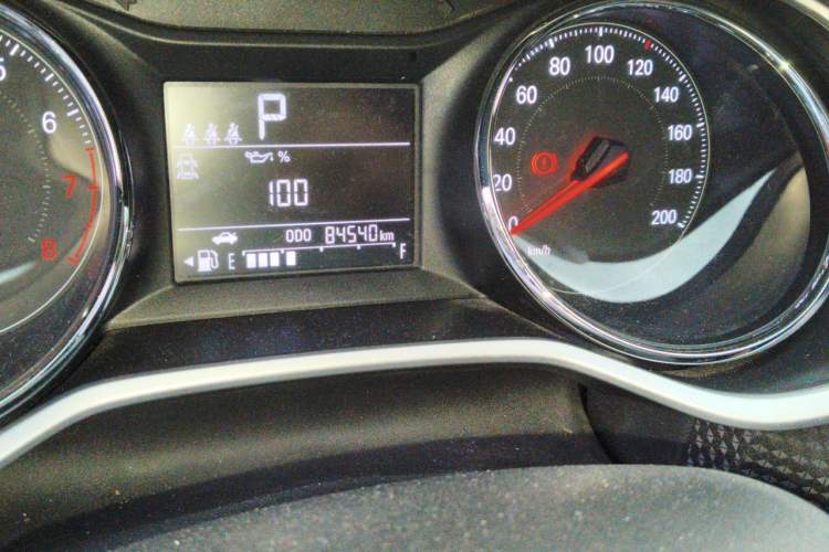 Used Chevrolet Cavalier 2020 325T Automatic Enjoyment Edition Odometer Close Up