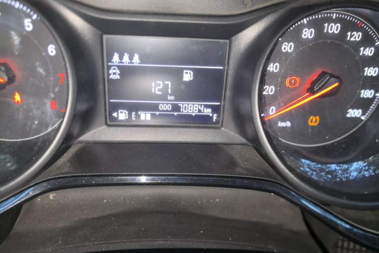 Used Chevrolet Cavalier 2020 320 Manual Enjoyment Edition Odometer Close Up