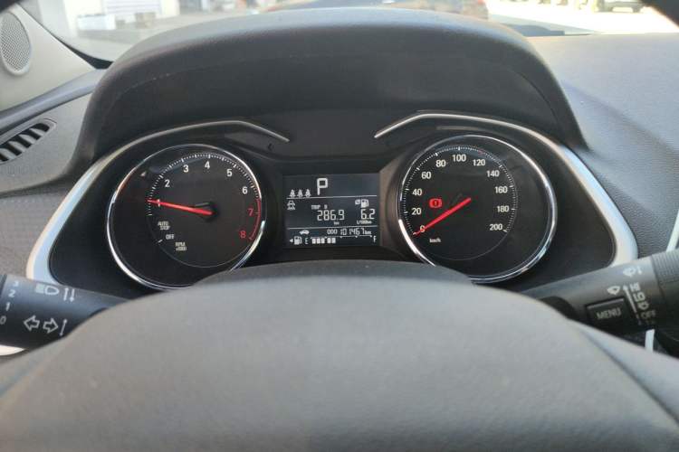 Used Chevrolet Cavalier 2020 325T Automatic Enjoyment Edition Odometer Close Up