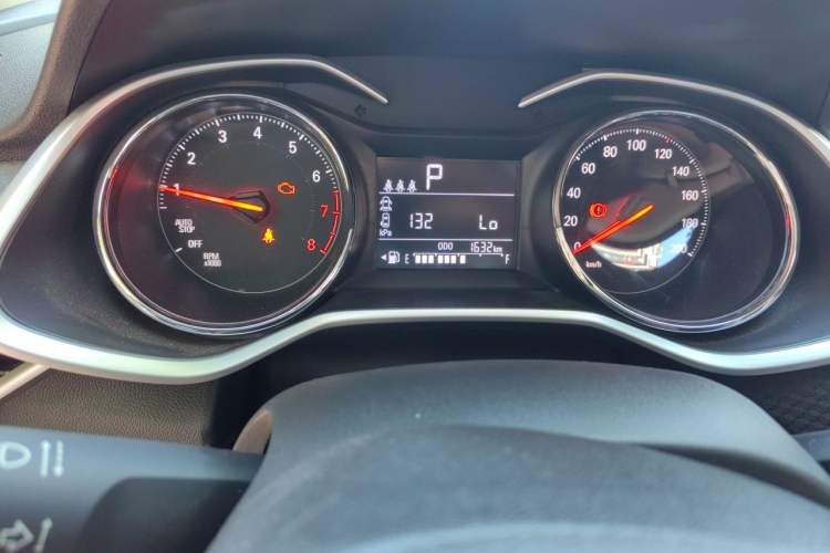 Used Chevrolet Cavalier 2020 325T Automatic Enjoyment Edition Odometer Close Up