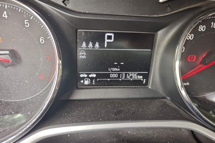 Used Chevrolet Cavalier 2020 325T Automatic Enjoyment Edition Odometer Close Up