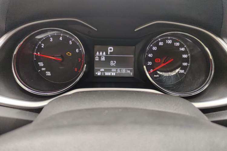 Used Chevrolet Cavalier 2020 325T Automatic Enjoyment Edition Odometer Close Up
