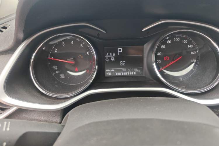 Used Chevrolet Cavalier 2020 325T Automatic Enjoyment Edition Odometer Close Up
