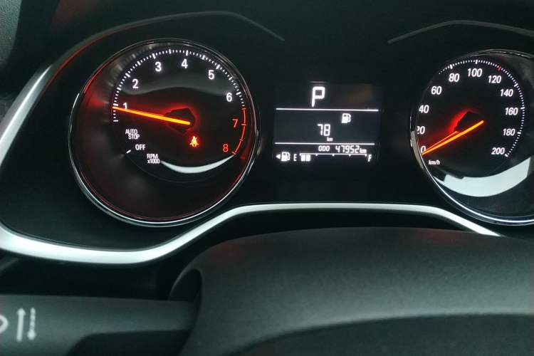 Used Chevrolet Cavalier 2020 325T Automatic Enjoyment Edition Odometer Close Up