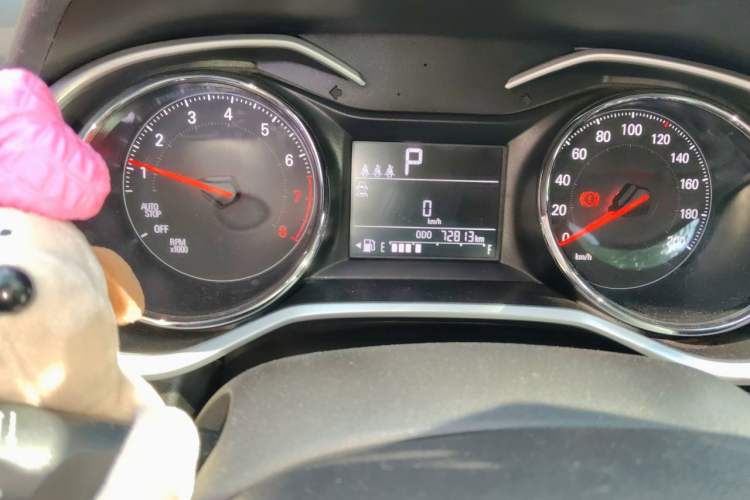 Used Chevrolet Cavalier 2020 325T Automatic Enjoyment Edition Odometer Close Up