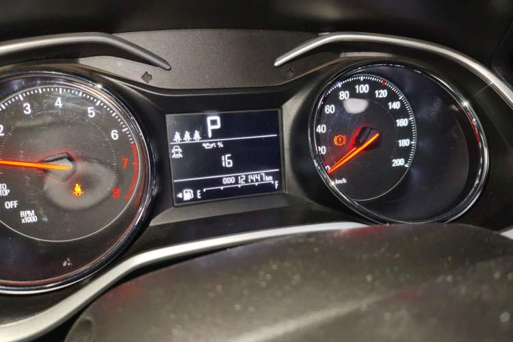 Used Chevrolet Cavalier 2020 325T Automatic Enjoyment Edition Odometer Close Up