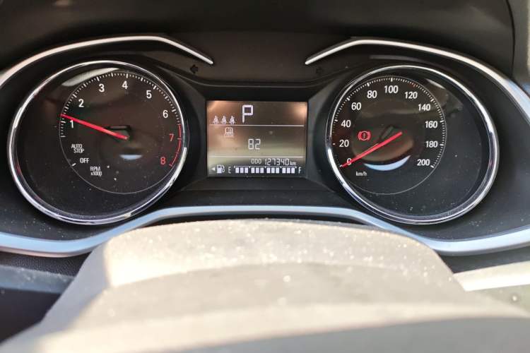 Used Chevrolet Cavalier 2020 325T Automatic Enjoyment Edition Odometer Close Up