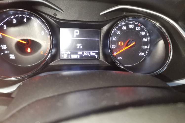 Used Chevrolet Cavalier 2020 325T Automatic Enjoyment Edition Odometer Close Up