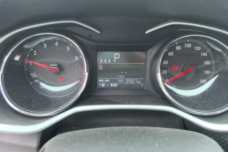Used Chevrolet Cavalier 2020 Redline 325T Automatic Xinshang Edition Odometer Close Up