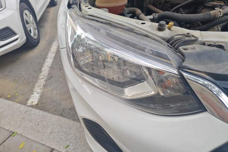 Used Chevrolet Cavalier 2020 325T Automatic Enjoyment Edition Right Front Headlight
