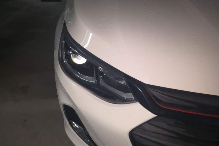 Used Chevrolet Cavalier 2020 Redline 325T Automatic Xinshang Edition Right Front Headlight