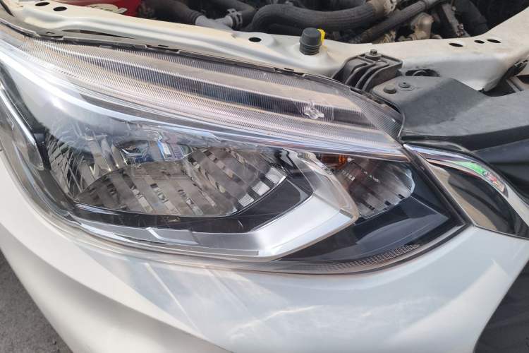 Used Chevrolet Cavalier 2020 325T Automatic Enjoyment Edition Right Front Headlight