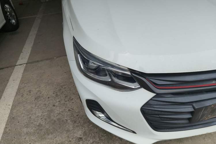 Used Chevrolet Cavalier 2020 Redline 325T Automatic Xinyao Edition China VI Standard Right Front Headlight
