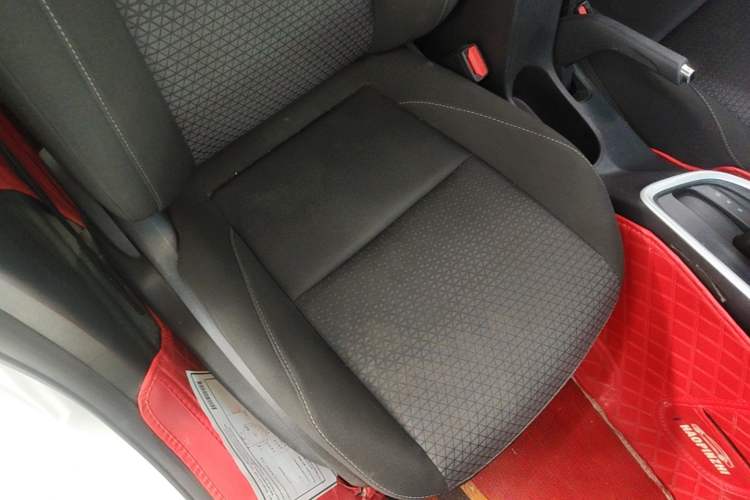 Used Chevrolet Cavalier 2020 325T Automatic Enjoyment Edition Right Front Seat