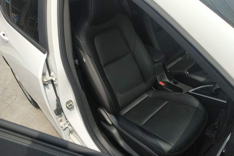 Used Chevrolet Cavalier 2020 325T Automatic Enjoyment Edition Right Front Seat