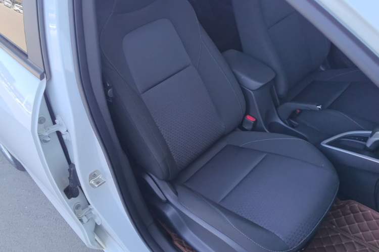 Used Chevrolet Cavalier 2020 325T Automatic Enjoyment Edition Right Front Seat