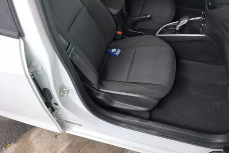Used Chevrolet Cavalier 2020 325T Automatic Enjoyment Edition Right Front Seat