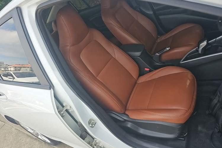 Used Chevrolet Cavalier 2020 325T Automatic Enjoyment Edition Right Front Seat