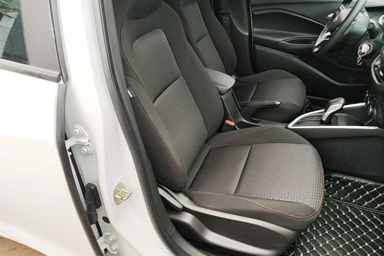 Used Chevrolet Cavalier 2020 Redline 325T Automatic Xinshang Edition China VI Standard Right Front Seat