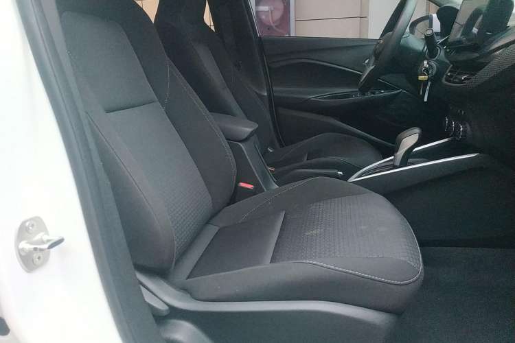 Used Chevrolet Cavalier 2020 325T Automatic Enjoyment Edition Right Front Seat