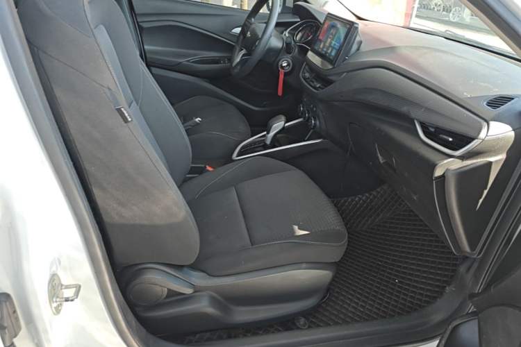 Used Chevrolet Cavalier 2020 325T Automatic Enjoyment Edition Right Front Seat