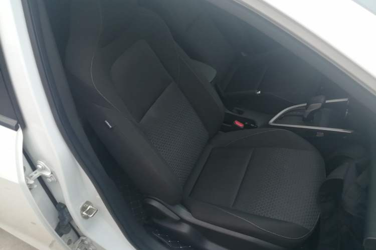 Used Chevrolet Cavalier 2020 325T Automatic Enjoyment Edition Right Front Seat