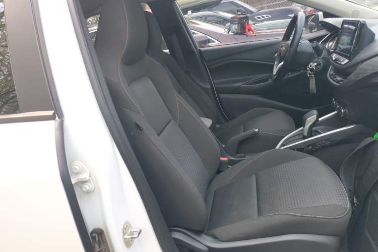 Used Chevrolet Cavalier 2020 325T Automatic Enjoyment Edition Right Front Seat