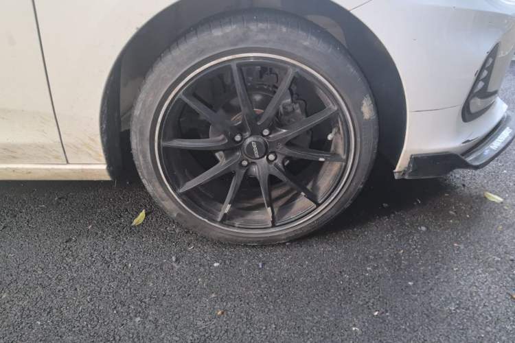 Used Chevrolet Cavalier 2020 320 Manual Enjoyment Edition Right Front Wheel Hub
