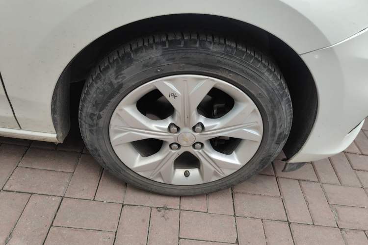Used Chevrolet Cavalier 2020 325T Automatic Enjoyment Edition Right Front Wheel Hub