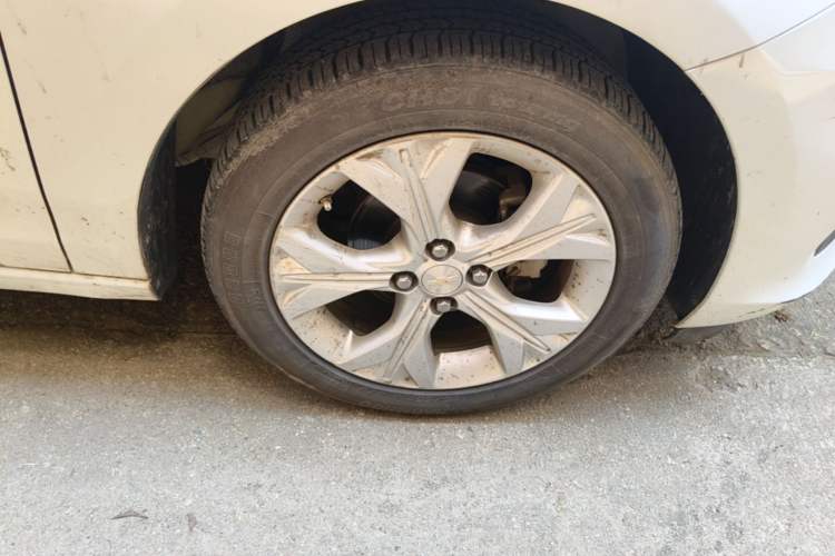 Used Chevrolet Cavalier 2020 325T Automatic Enjoyment Edition Right Front Wheel Hub