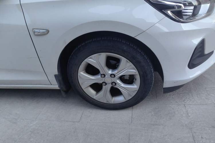 Used Chevrolet Cavalier 2020 325T Automatic Enjoyment Edition Right Front Wheel Hub