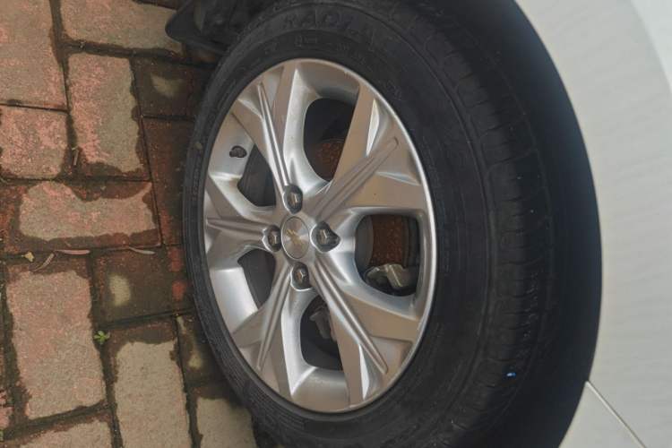 Used Chevrolet Cavalier 2020 325T Automatic Enjoyment Edition Right Front Wheel Hub