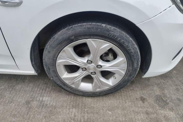 Used Chevrolet Cavalier 2020 325T Automatic Enjoyment Edition Right Front Wheel Hub