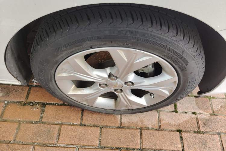 Used Chevrolet Cavalier 2020 325T Automatic Enjoyment Edition Right Front Wheel Hub