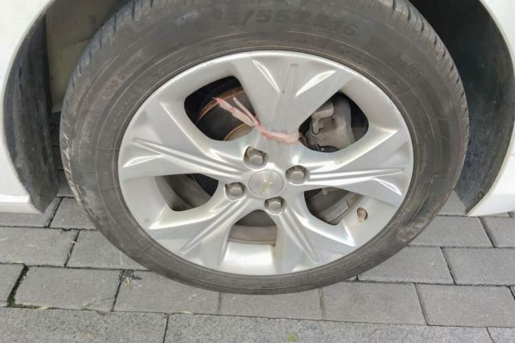 Used Chevrolet Cavalier 2020 325T Automatic Enjoyment Edition Right Front Wheel Hub