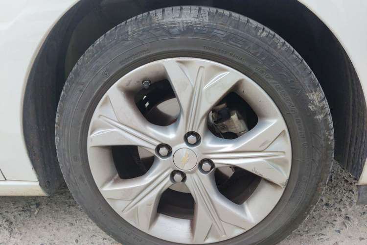 Used Chevrolet Cavalier 2020 325T Automatic Enjoyment Edition Right Front Wheel Hub