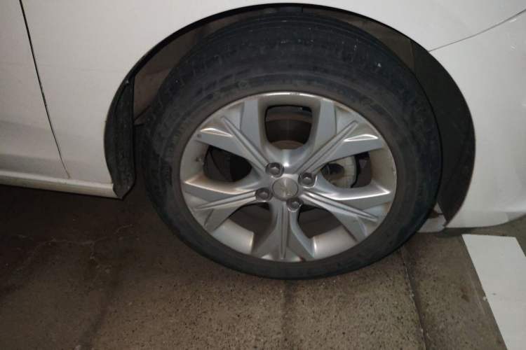 Used Chevrolet Cavalier 2020 325T Automatic Enjoyment Edition Right Front Wheel Hub