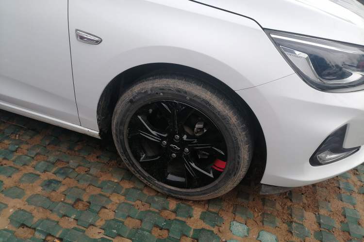 Used Chevrolet Cavalier 2020 Redline 325T Automatic Xinshang Edition Right Front Wheel Hub